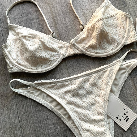 🔥🔥BILLABONG - SALTY BLONDE BY THE SEASHORE UNDERWIRE ISLA BIKINI SET🔥🔥 - Picture 5 of 9